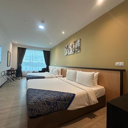 קוטה קינבלו Hotel 7 Suria מראה חיצוני תמונה