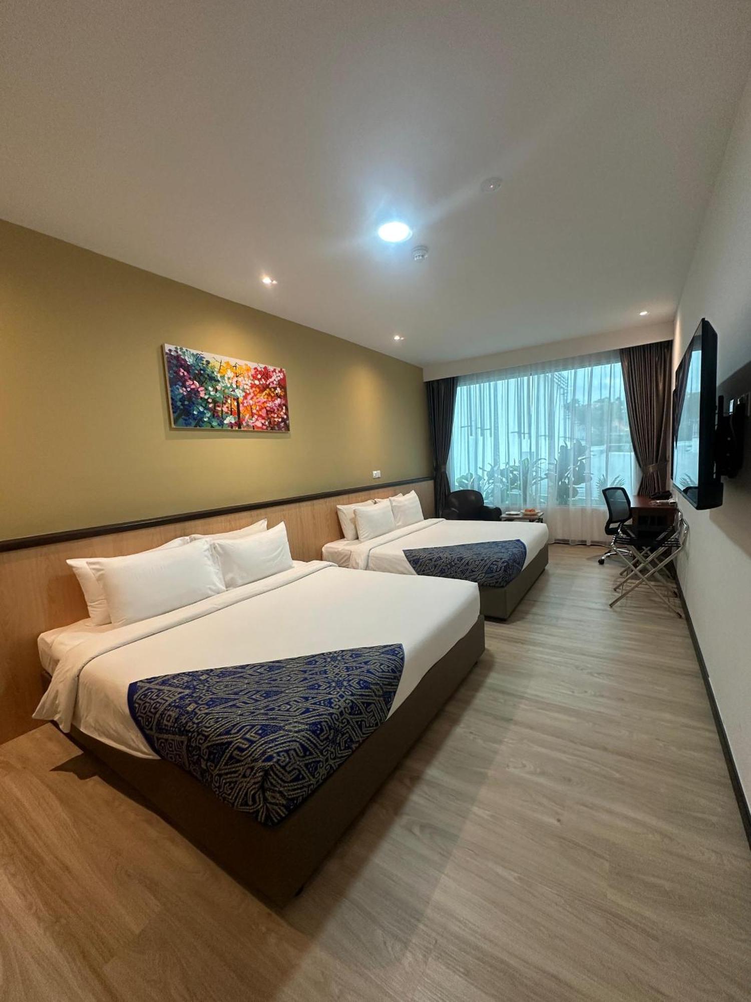 קוטה קינבלו Hotel 7 Suria מראה חיצוני תמונה