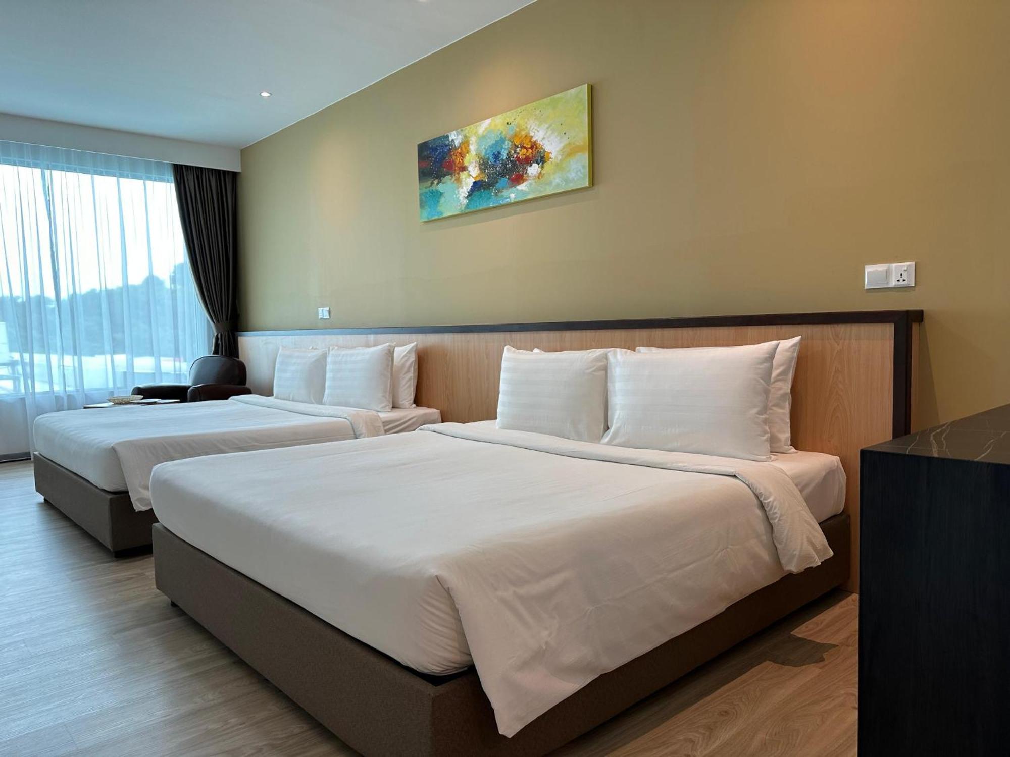 קוטה קינבלו Hotel 7 Suria מראה חיצוני תמונה