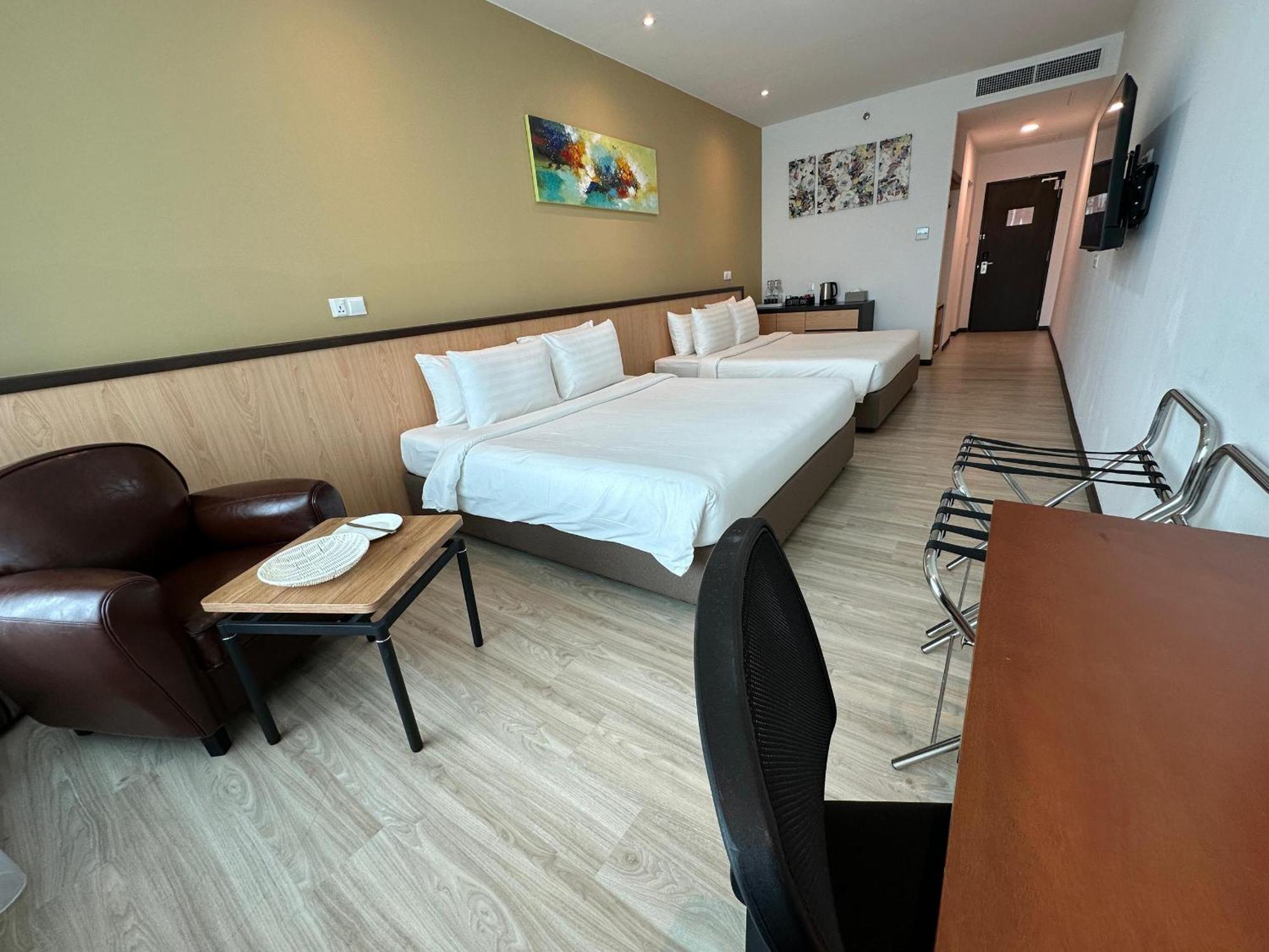 קוטה קינבלו Hotel 7 Suria מראה חיצוני תמונה