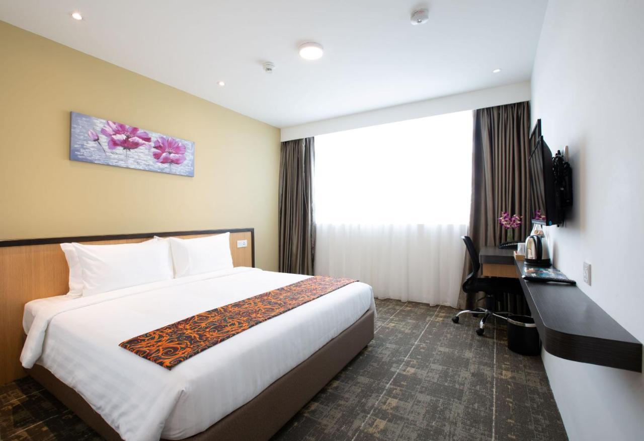 קוטה קינבלו Hotel 7 Suria מראה חיצוני תמונה